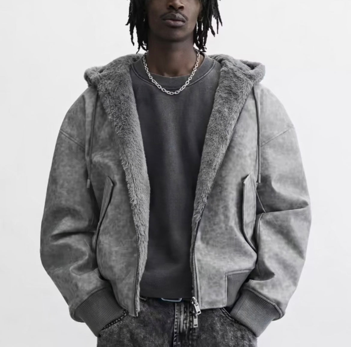 Chaqueta urbana de invierno con capucha y cierre frontal